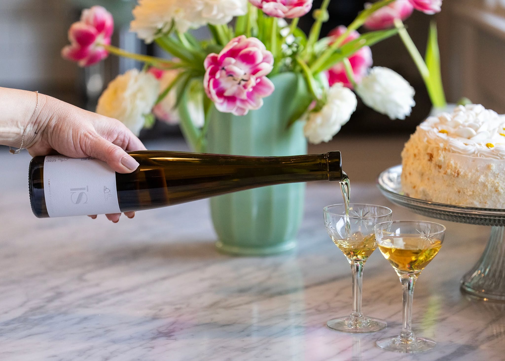 🐣All Gård tasting rooms will be closed Easter Sunday! 
If you’re still gathering bottles for your Easter table or hunting for the perfect host gift, swing by in the next few days — we’ll help you find just the right wines to bring.

Wishing you a wonderful holiday weekend ahead! 🐰🥂