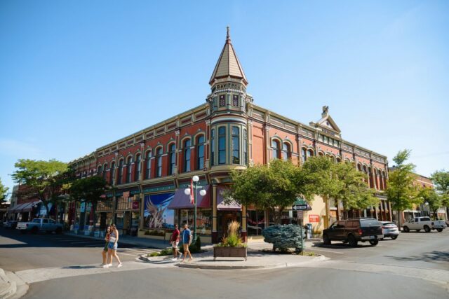 We usually talk wine, vineyards, and pairings — but today, we’re zooming out. Ellensburg isn’t just where we pour; it’s a town full of character, creativity, and hidden gems worth sharing!

One of the questions we get the most behind the bar is, “Where should we go next?” So I put together a local’s guide to downtown Ellensburg, packed with the places we love and the flavors you shouldn’t miss. I hope it helps you fall for this place the way I have.

Peruse my picks, and plan your next visit here: www.gardwine.com/blog

- Riley, Wine Club Manager

📸: My Ellensburg