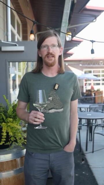 Woodinville Junction’s annual Sips and Sounds kicks off this Sunday from 1–4pm and continues every Sunday through September 7. Come sip, relax, and enjoy live music all summer long!